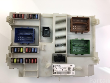 Volvo 31412971AA S60 II 2011 Fuse Box