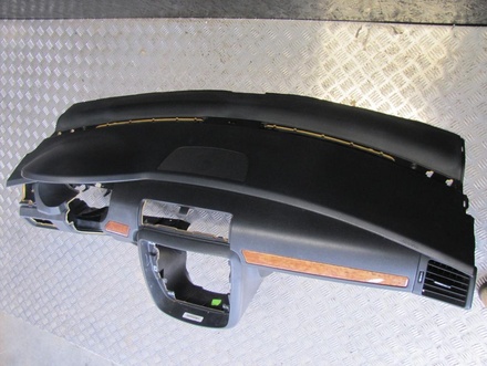 Mercedes-Benz A251 680 0587 / A2516800587 R-CLASS (W251, V251) 2010 Dashboard