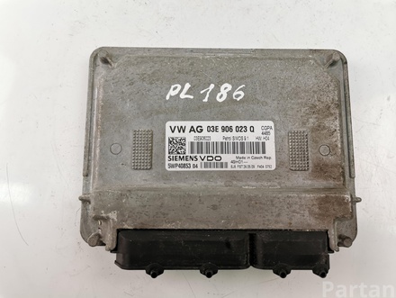 Škoda 03E906023Q FABIA II (542) 2009 Control unit for engine