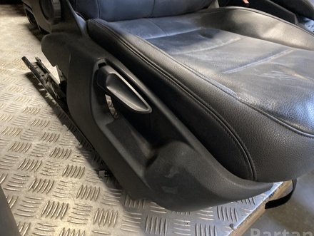 Volkswagen TOUAREG (7P5) 2013 Set of seats Door panel Armrest 