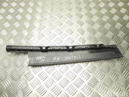 Volkswagen 5NA 837 902 B / 5NA837902B TIGUAN (5N_) 2016 Cover, column B, door Right