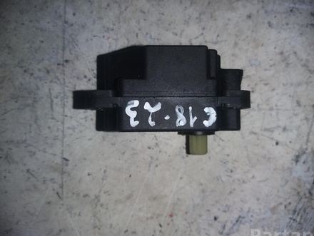 Volvo F7138 V70 II (SW) 2001 Adjustment motor for regulating flap