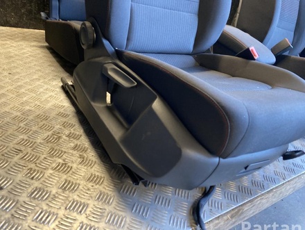 Volkswagen GOLF SPORTSVAN (AM1) 2017 Set of seats Door panel Armrest 