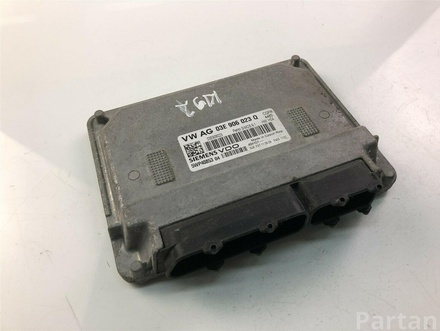 Škoda 03E906023Q FABIA II (542) 2012 Control unit for engine