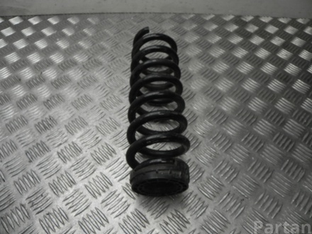 Mercedes-Benz A 205 324 04 84 / A2053240484 C-CLASS (W205) 2015 coil spring