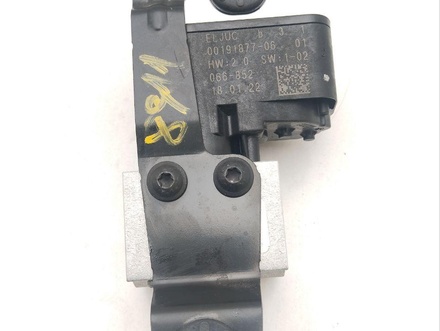 Porsche 4M0816682E Taycan 4S 2022 Expansion Valve, air conditioning