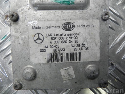 Mercedes-Benz A 002 820 24 26 / A0028202426 E-CLASS (W211) 2008 Light Module ECU