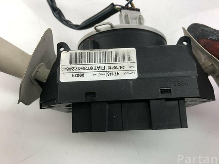 Fiat 073547246 500 (312_) 2011 Steering column switch