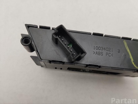 Porsche 7P5959561A CAYENNE (92A) 2011 Memory switch for seat adjustment