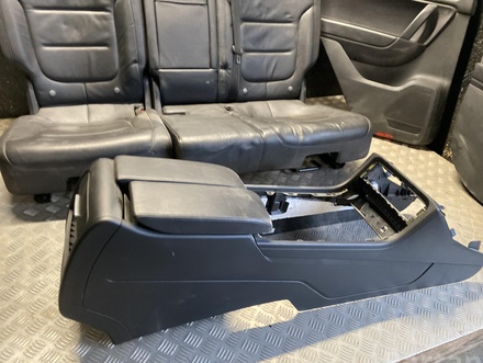 Volkswagen TOUAREG (7P5) 2013 Set of seats Door panel Armrest 