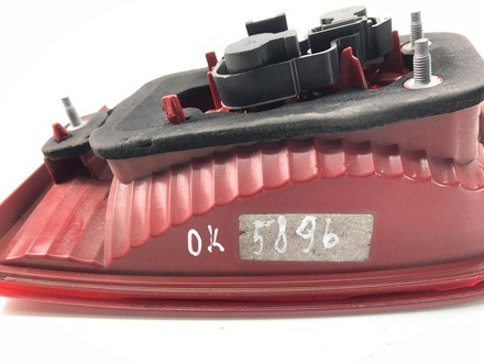 Saab 40321031 9-5 (YS3E) 2006 Taillight