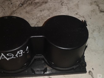 Volvo 8674917 XC90 I 2004 Cup holder