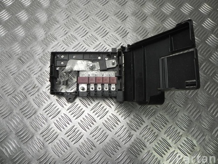 Vauxhall 13302305 ASTRA Mk VI (J) 2012 Fuse Box