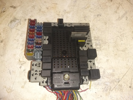 Volvo 8622520 V70 II (SW) 2001 Fuse Box