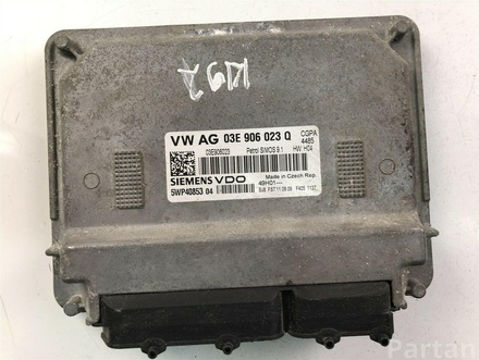 Škoda 03E906023Q FABIA II (542) 2012 Control unit for engine