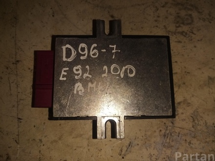 BMW 558921 10 / 55892110 3 Coupe (E92) 2010 Control unit for fuel delivery unit