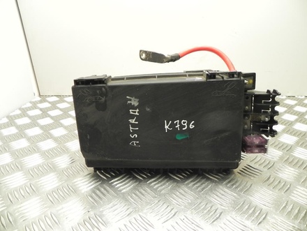 Vauxhall 13 206 747 / 13206747 ASTRAVAN Mk V (H) 2006 Fuse Box